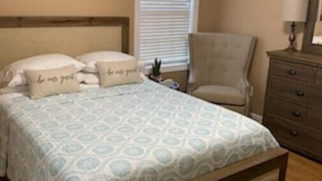 Photo of Bedroom in Winter Garden