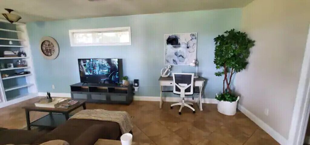 Photo of Livingroom in Winter Garden