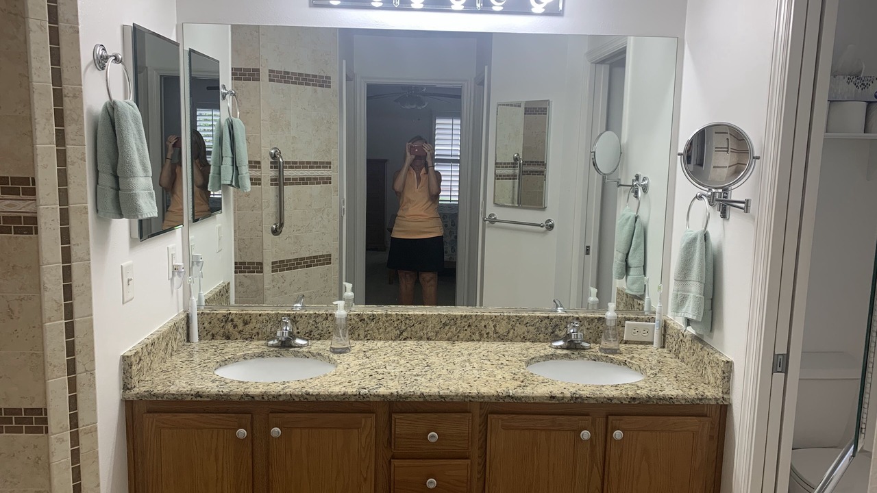 Photo of Bathroom in Duval