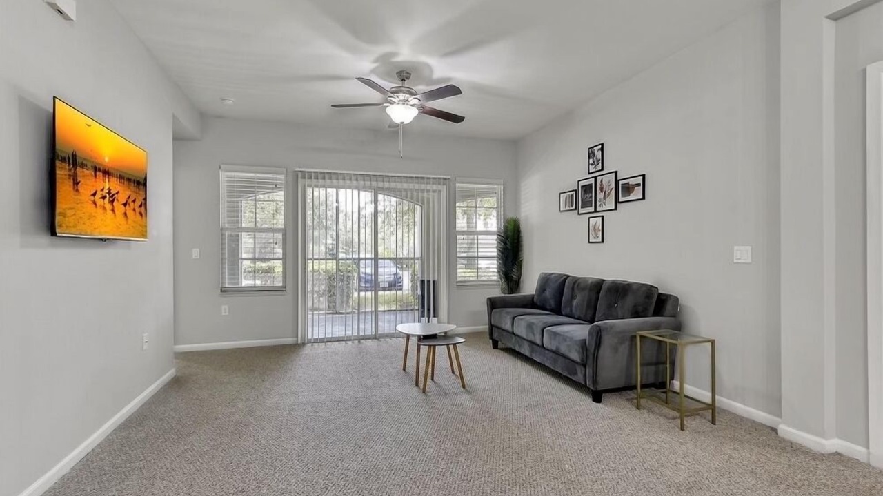 Photo of Livingroom in Ocoee