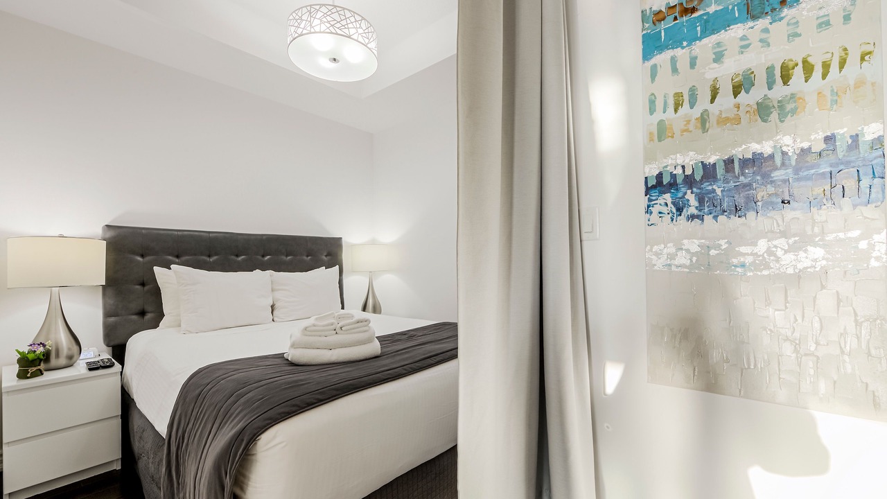 Photo of Bedroom in Bay Street Corridor