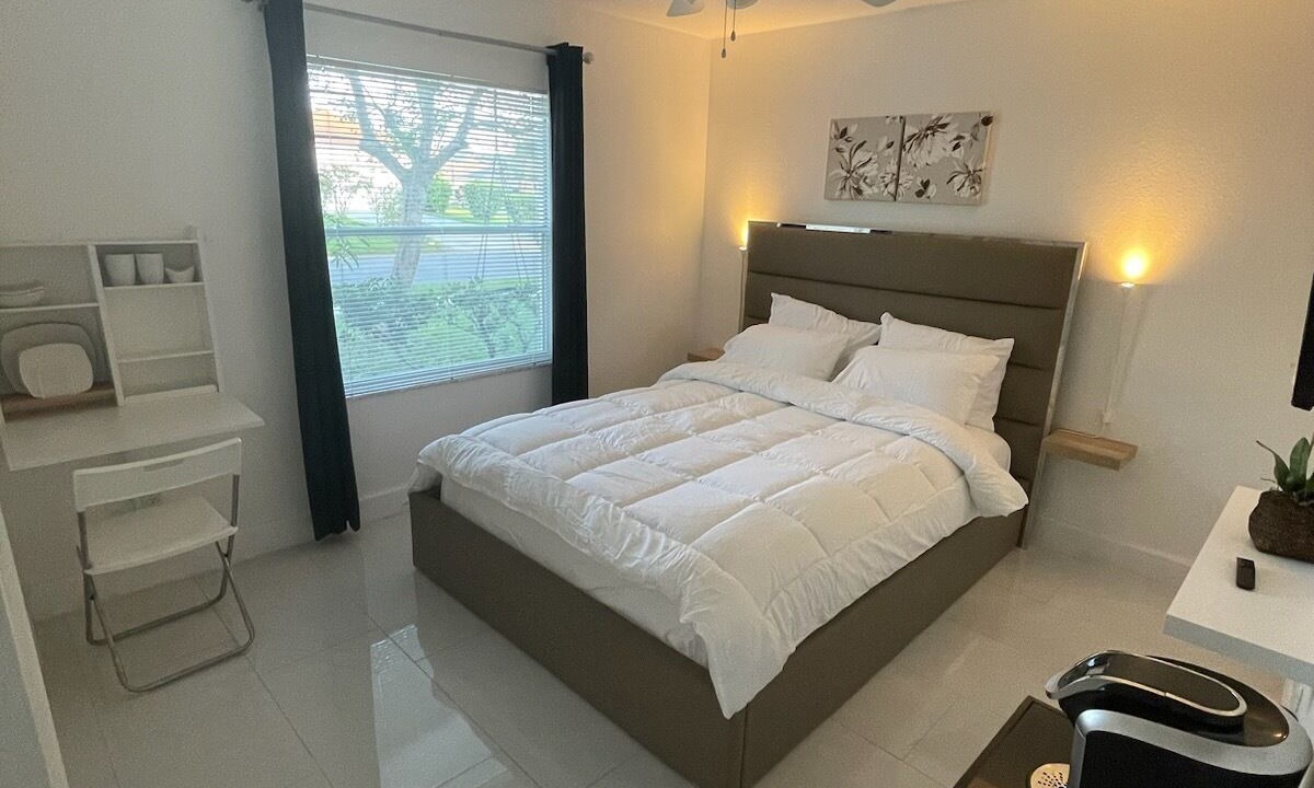 Photo of Bedroom in Winter Garden