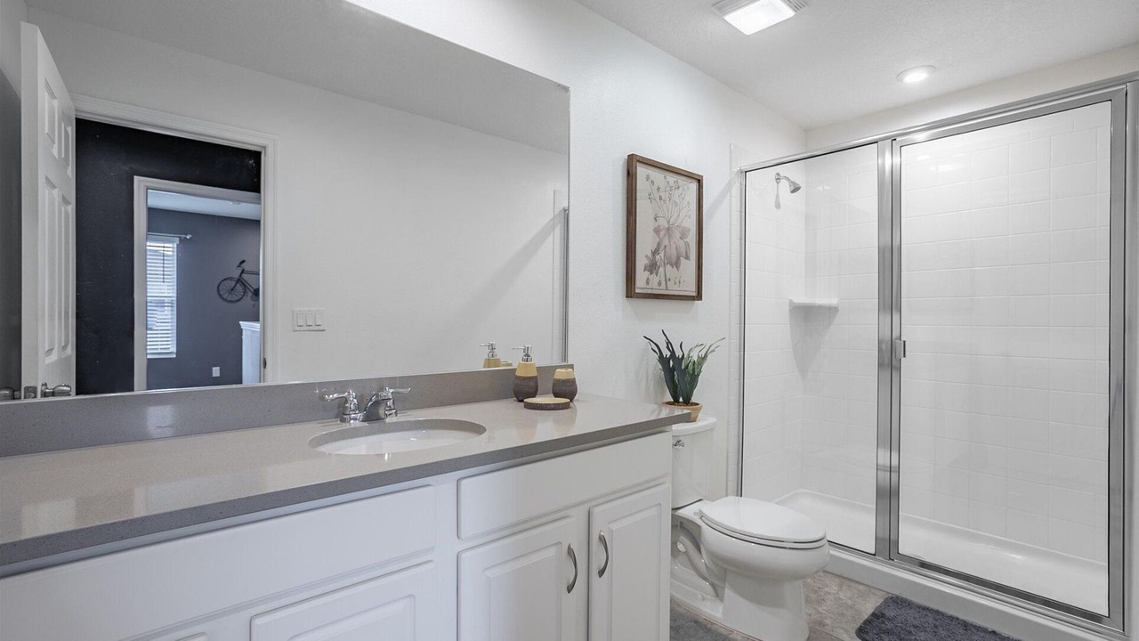 Photo of Bathroom in Bay Lake