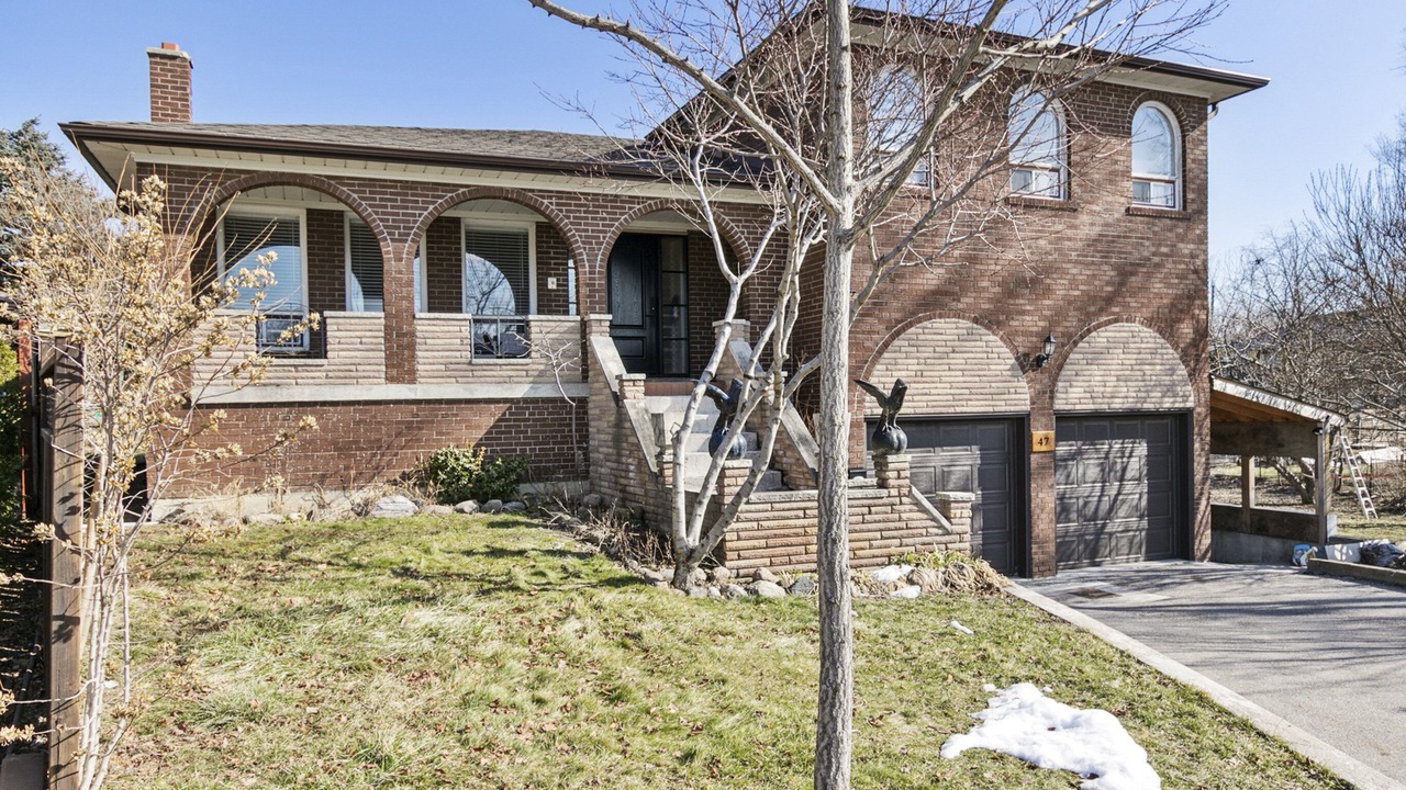 Photo of Outdoor in Maple Leaf
