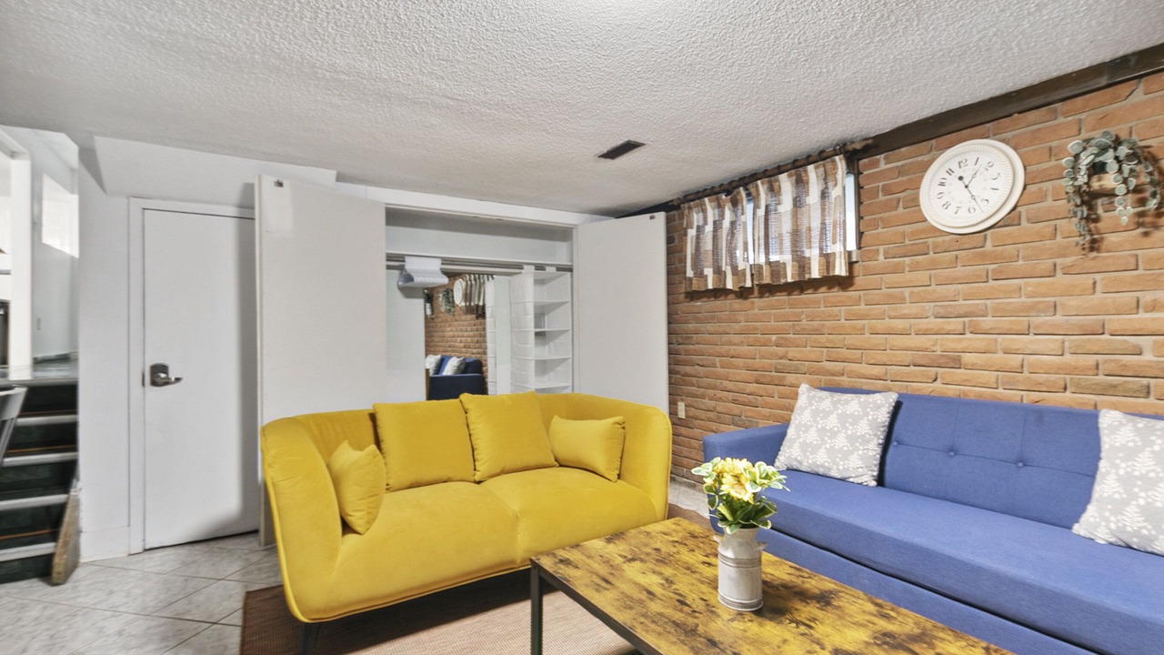 Photo of Livingroom in Maple Leaf