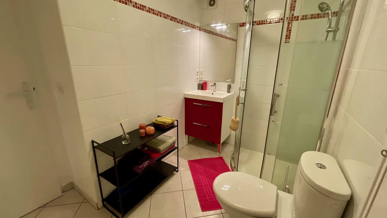 Photo of Bathroom in Bagneux