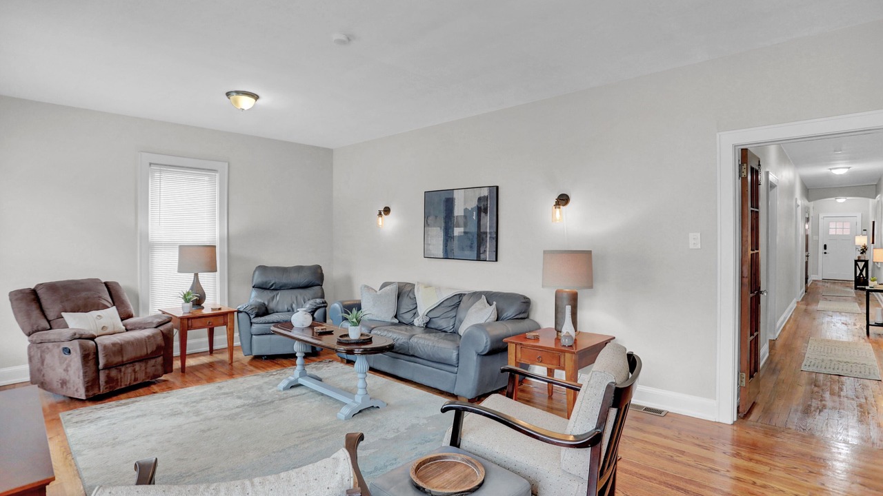 Photo of Livingroom in Renovo