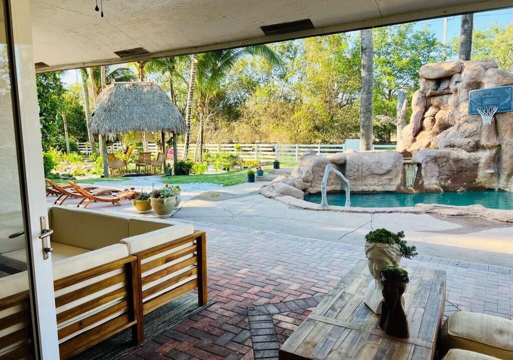 Photo of Outdoor in Weston
