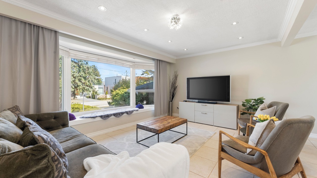 Photo of Livingroom in Richmond Hill