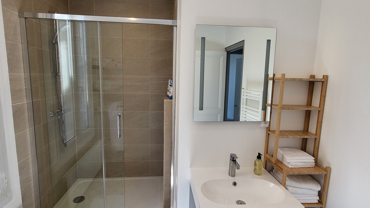 Photo of Bathroom in Alfortville