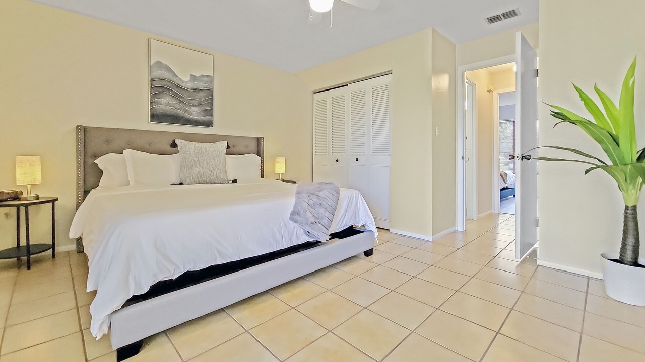 Photo of Bedroom in Wesley Chapel