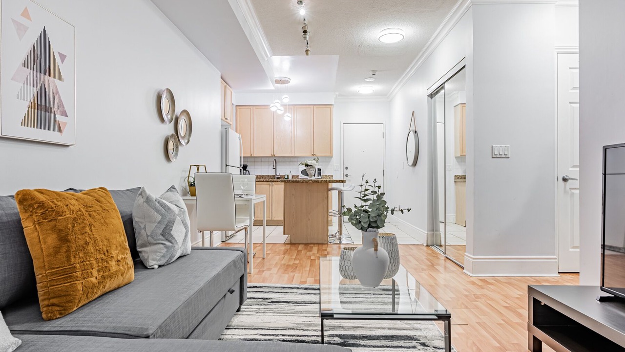 Photo of Livingroom in Downtown Mississauga