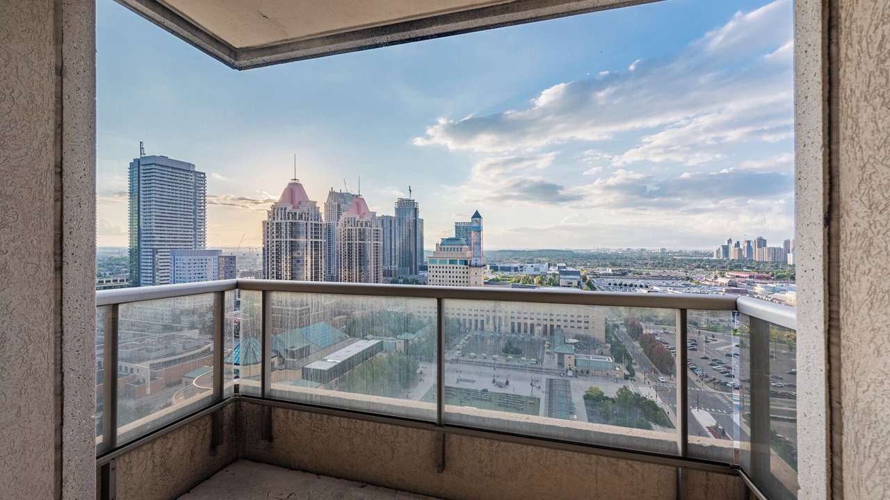Photo of Patio Balcony in Downtown Mississauga