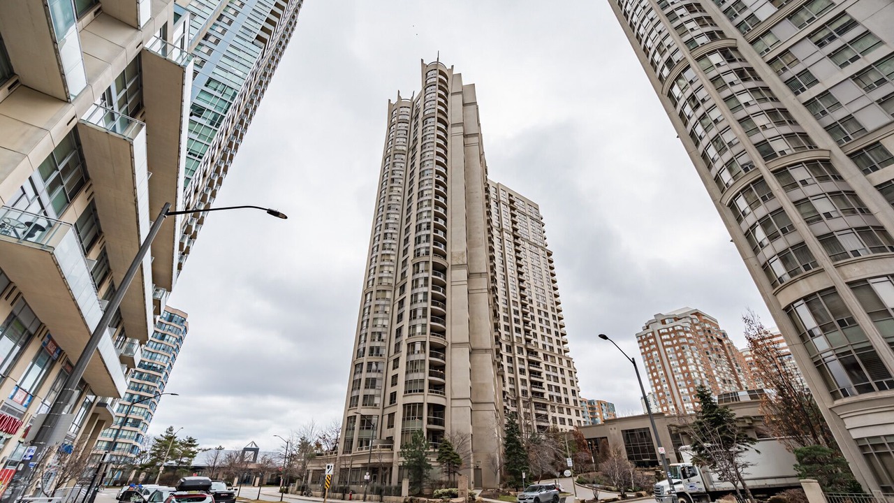 Photo of Outdoor in Downtown Mississauga