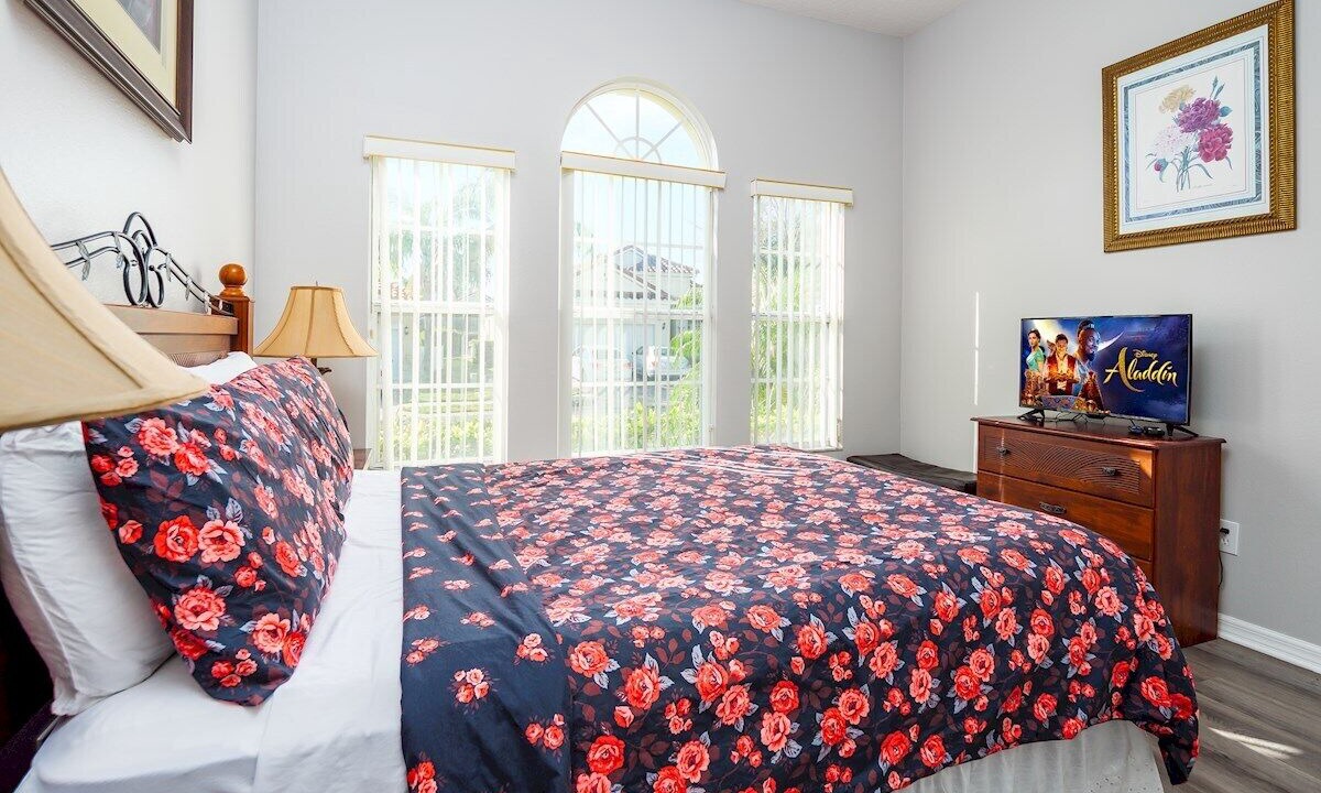 Photo of Bedroom in Tuscan Hills