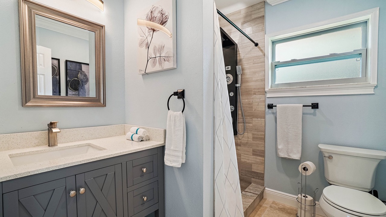 Photo of Bathroom in Riviera Bay