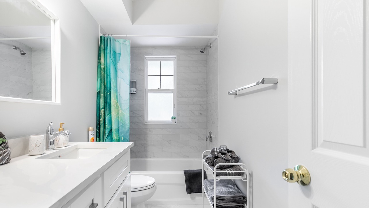 Photo of Bathroom in Humewood-Cedarvale