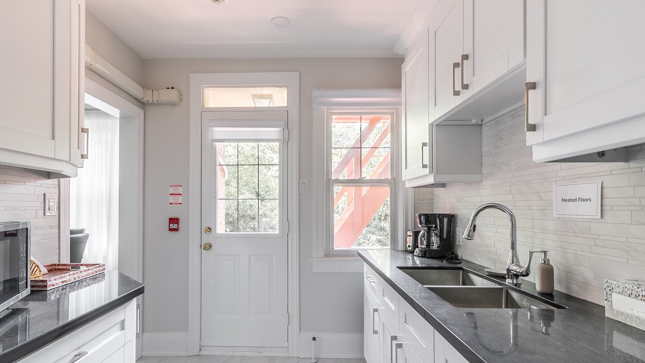 Photo of Kitchen in Humewood-Cedarvale