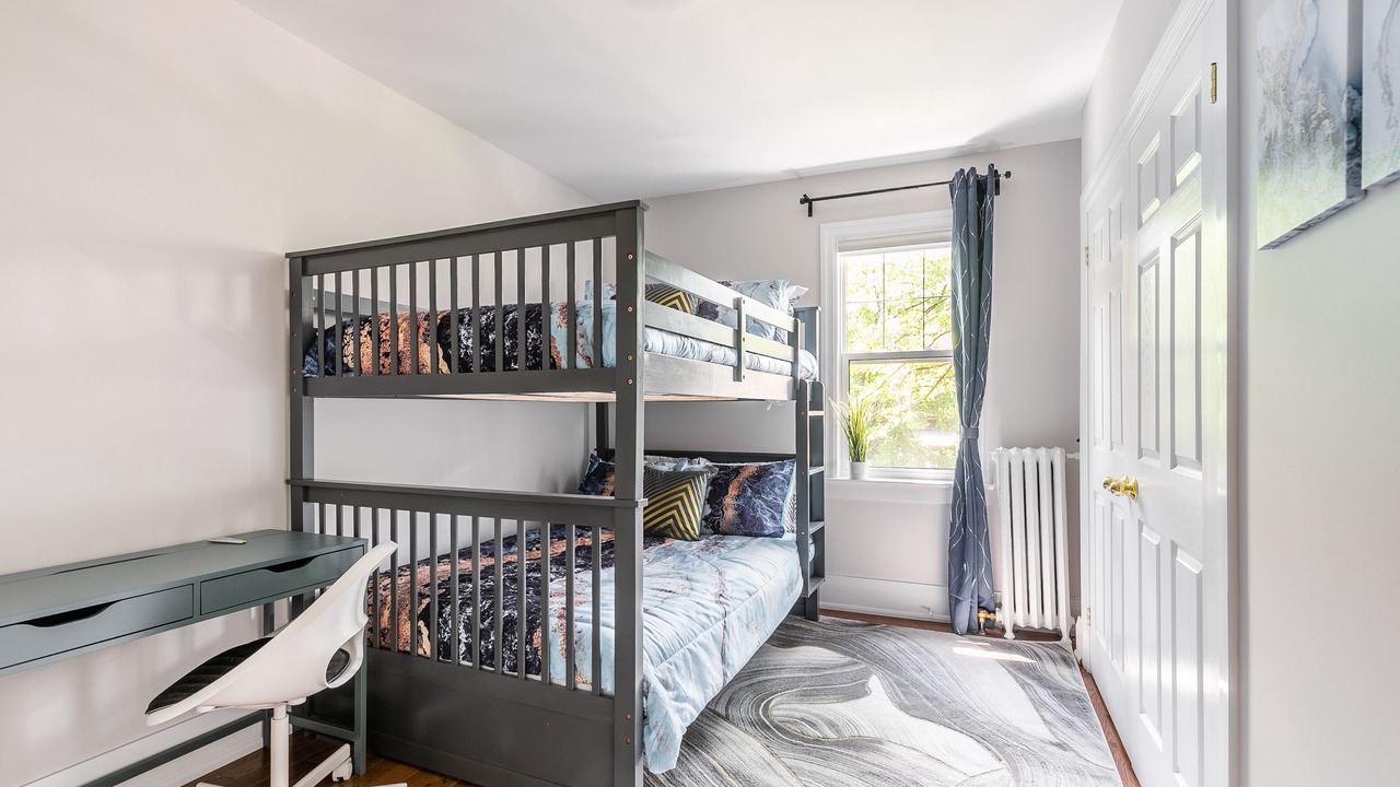 Photo of Bedroom in Humewood-Cedarvale