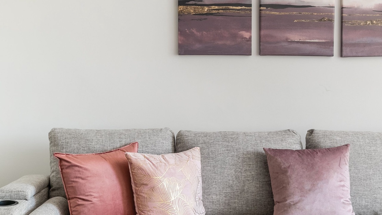 Photo of Livingroom in Humewood-Cedarvale