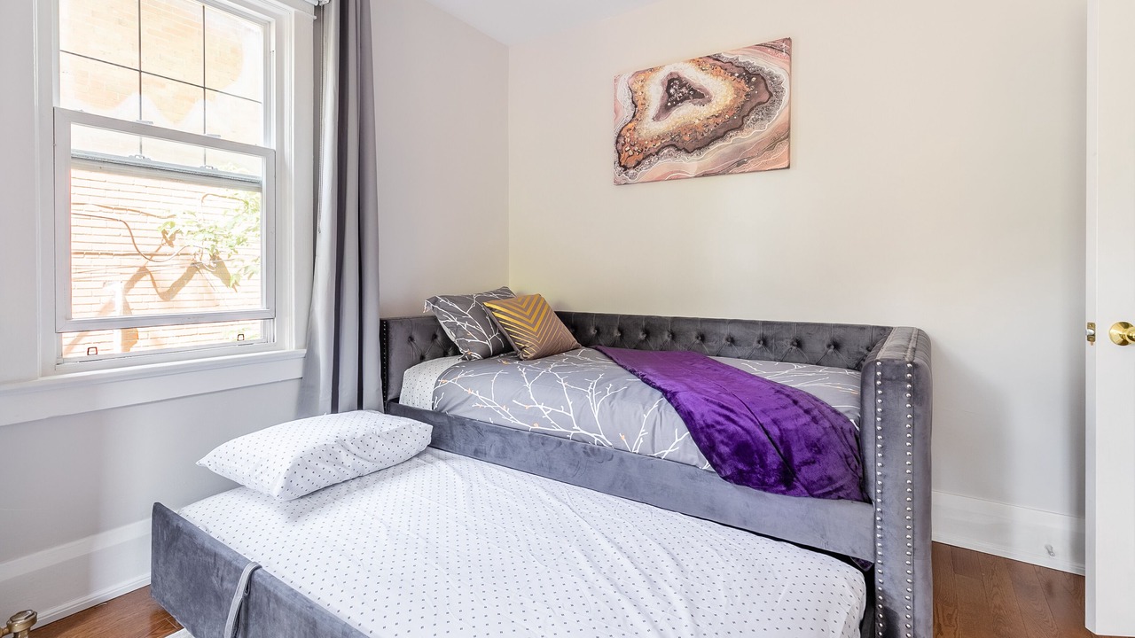 Photo of Bedroom in Humewood-Cedarvale