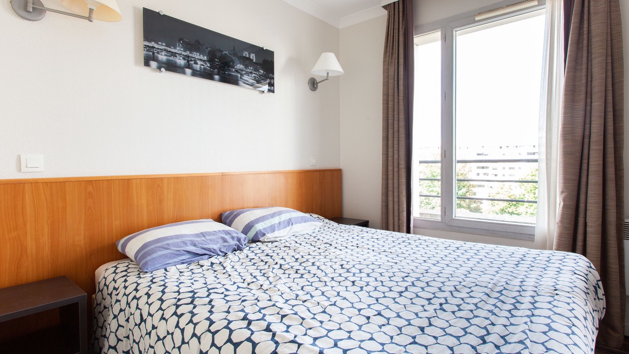 Photo of Bedroom in Combat