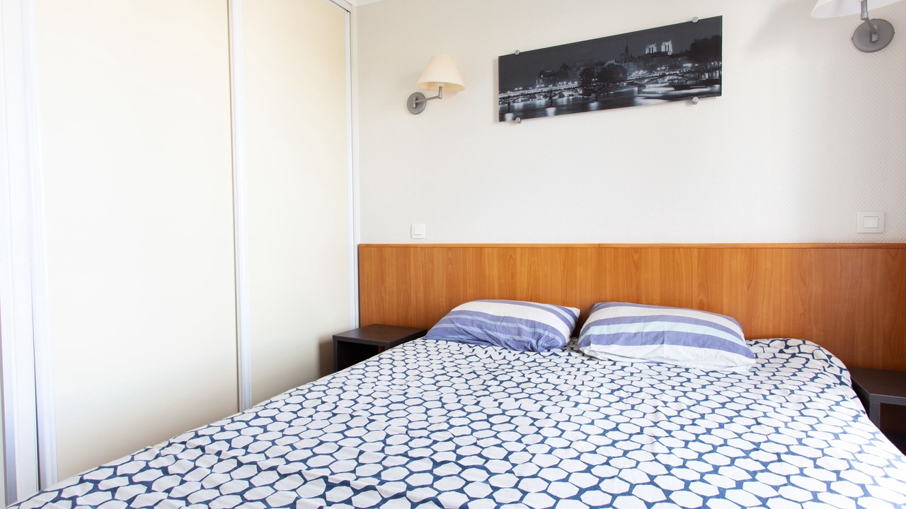 Photo of Bedroom in Combat