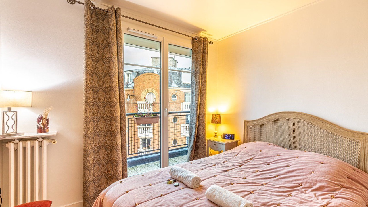 Photo of Bedroom in 20th Arrondissement