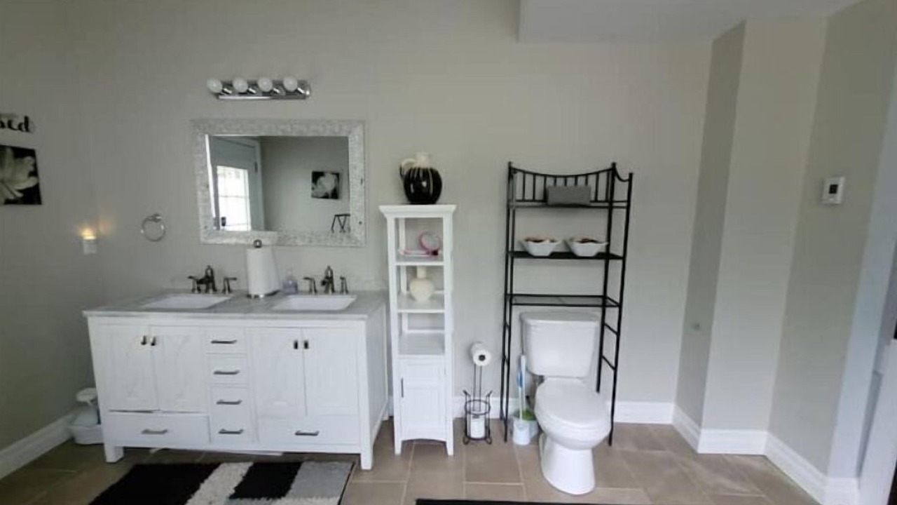Photo of Bathroom in Port McNicoll
