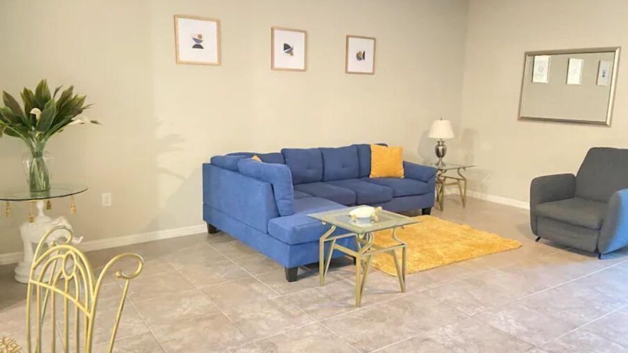 Photo of Livingroom in Riverview