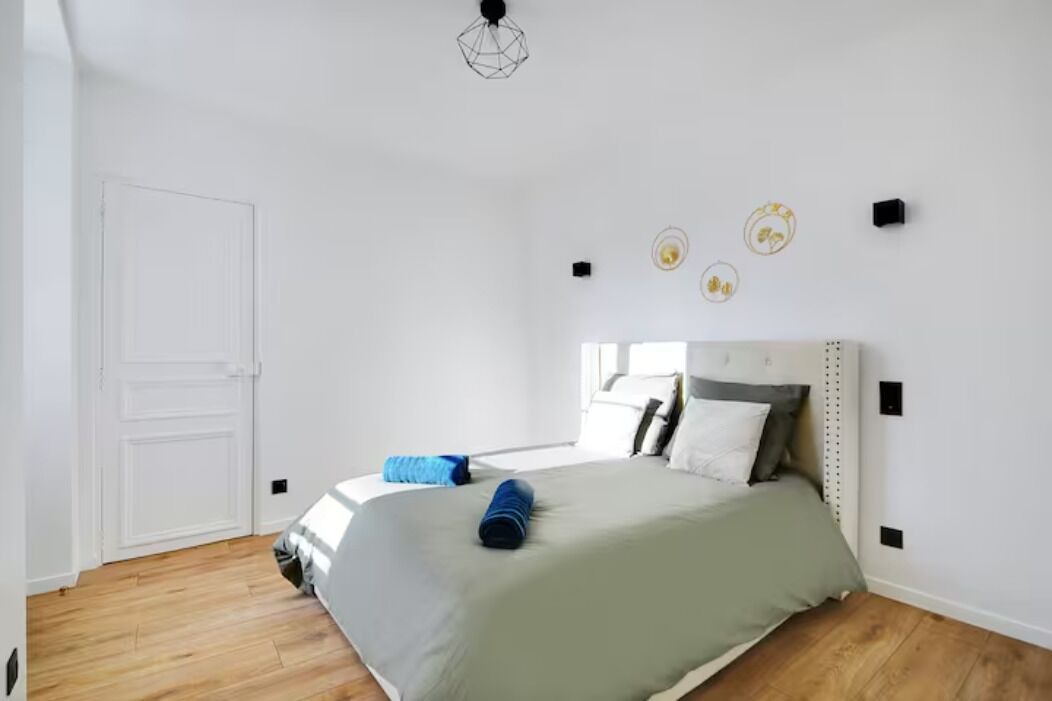 Photo of Bedroom in Saint-Denis