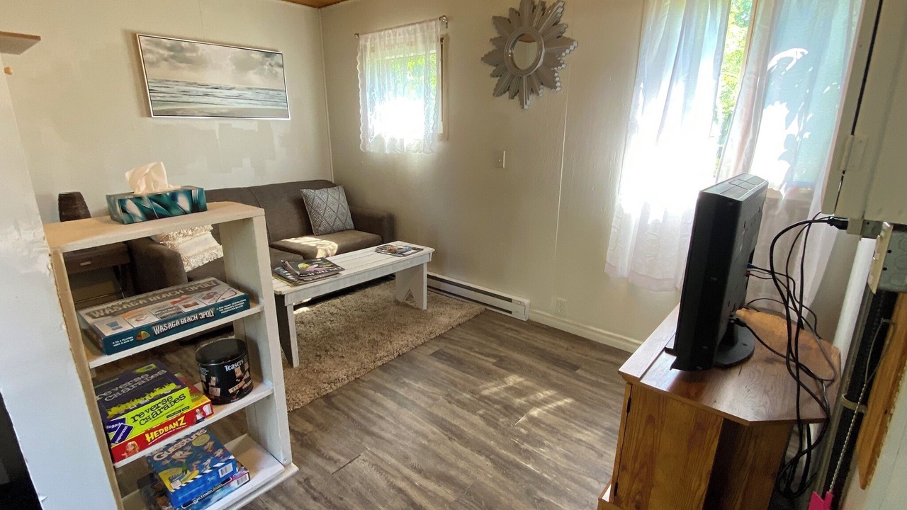 Photo of Livingroom in Wasaga Beach
