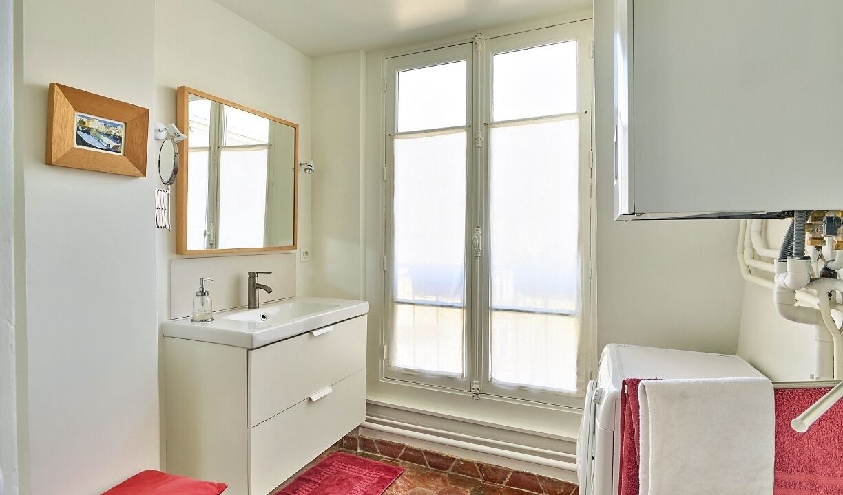 Photo of Bathroom in Grenelle
