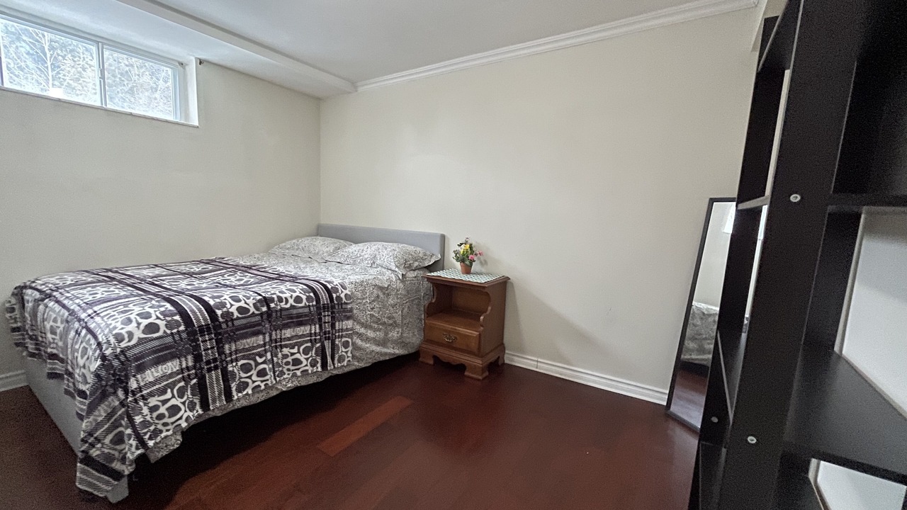Photo of Bedroom in Richmond Hill
