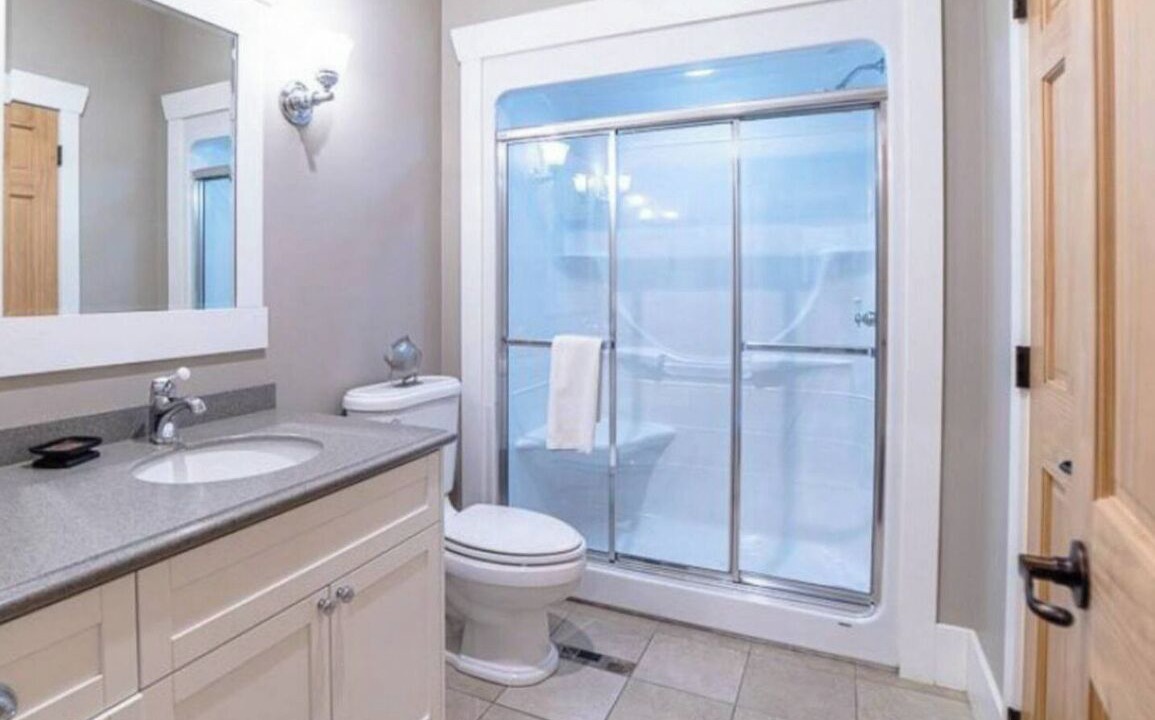 Photo of Bathroom in Baysville