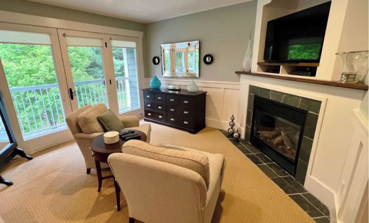 Photo of Livingroom in Baysville