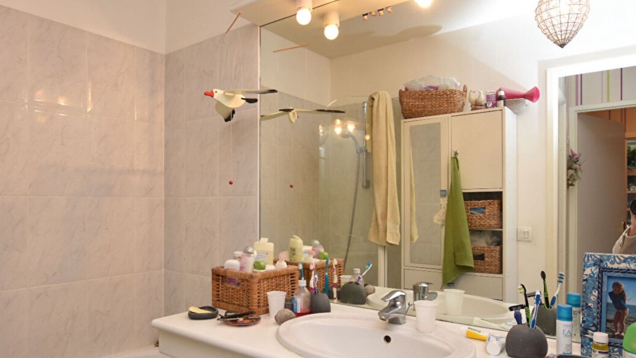 Photo of Bathroom in Les Puces de Saint-Ouen