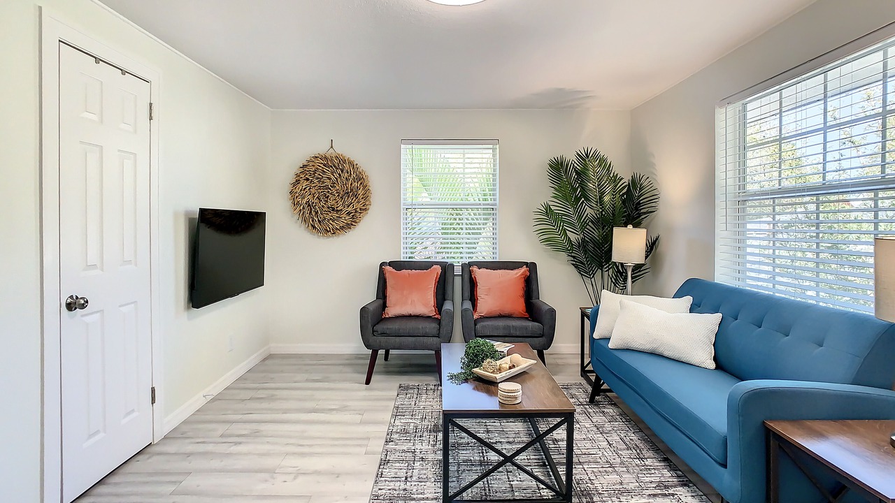 Photo of Livingroom in Historic Uptown