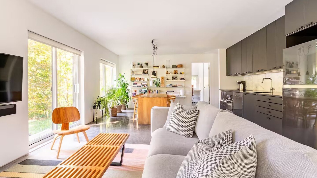Photo of Livingroom in Poughkeepsie
