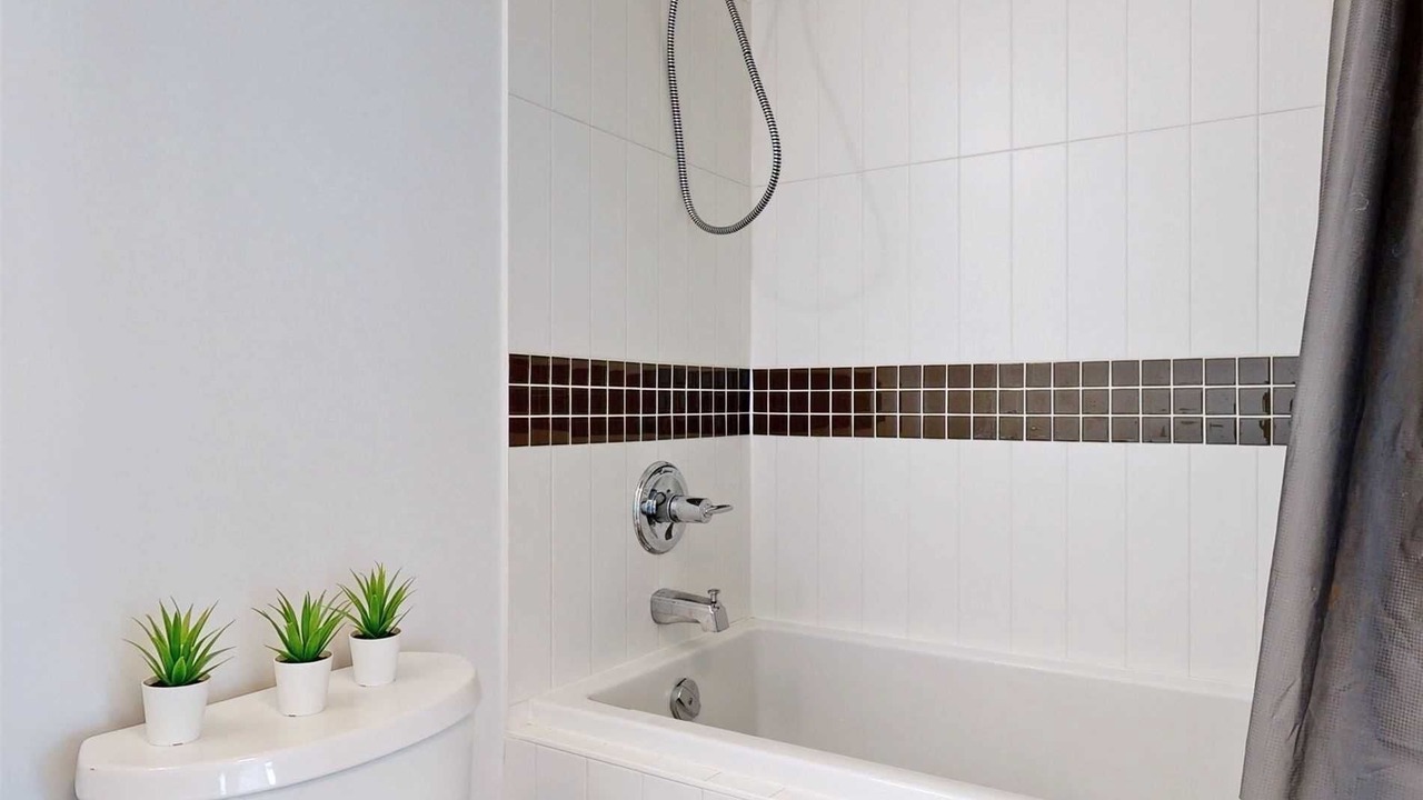 Photo of Bathroom in Humber Bay