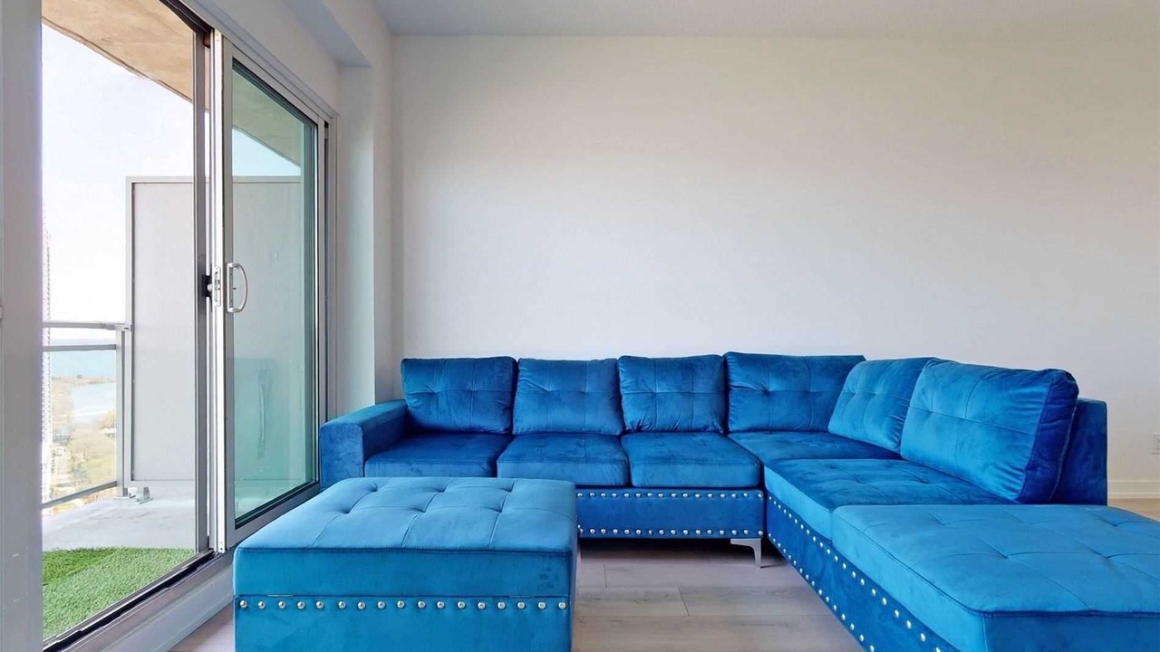 Photo of Livingroom in Humber Bay