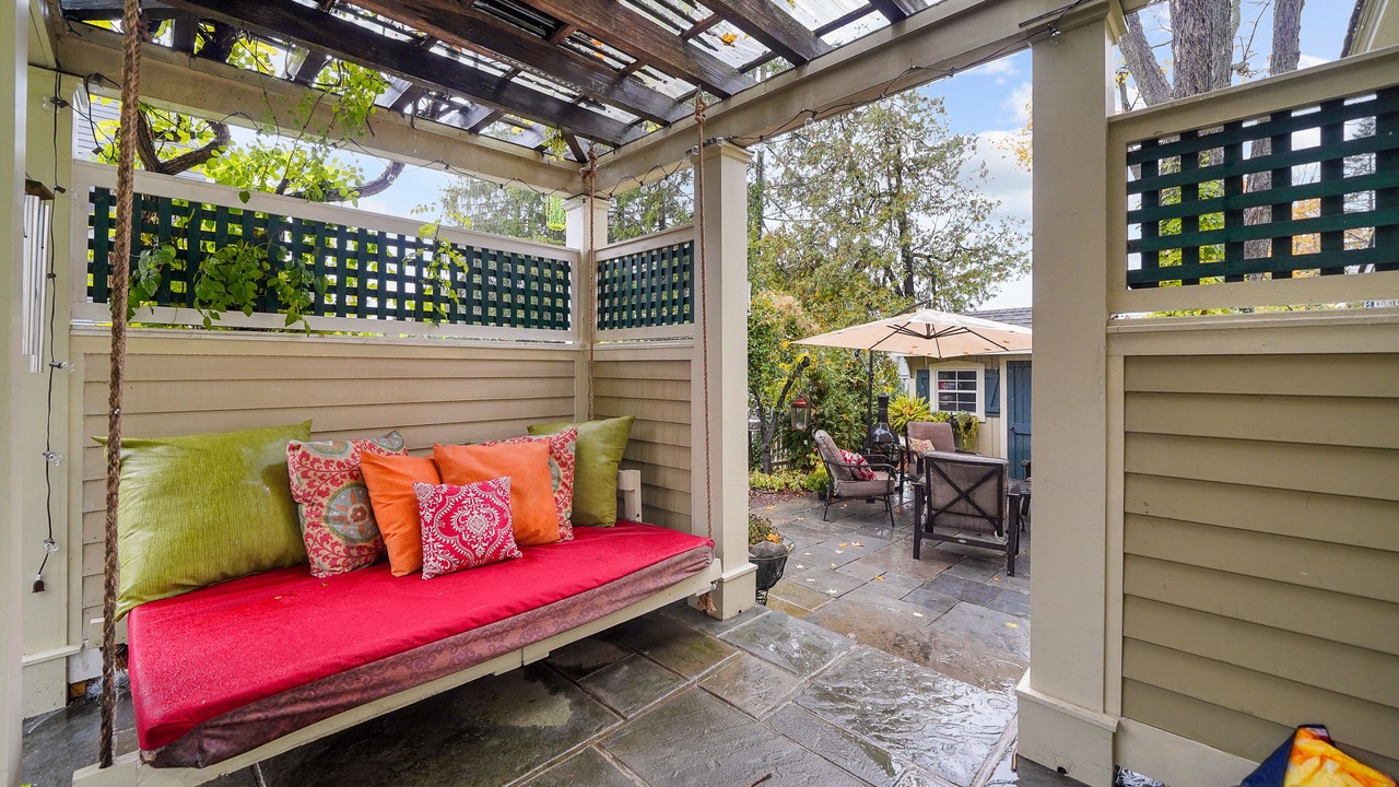 Photo of Patio Balcony in Warwick