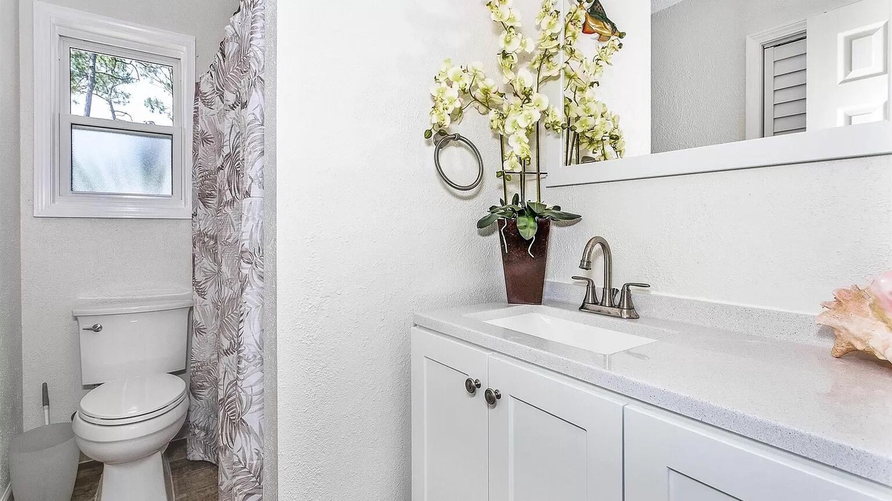 Photo of Bathroom in Myrtle Grove