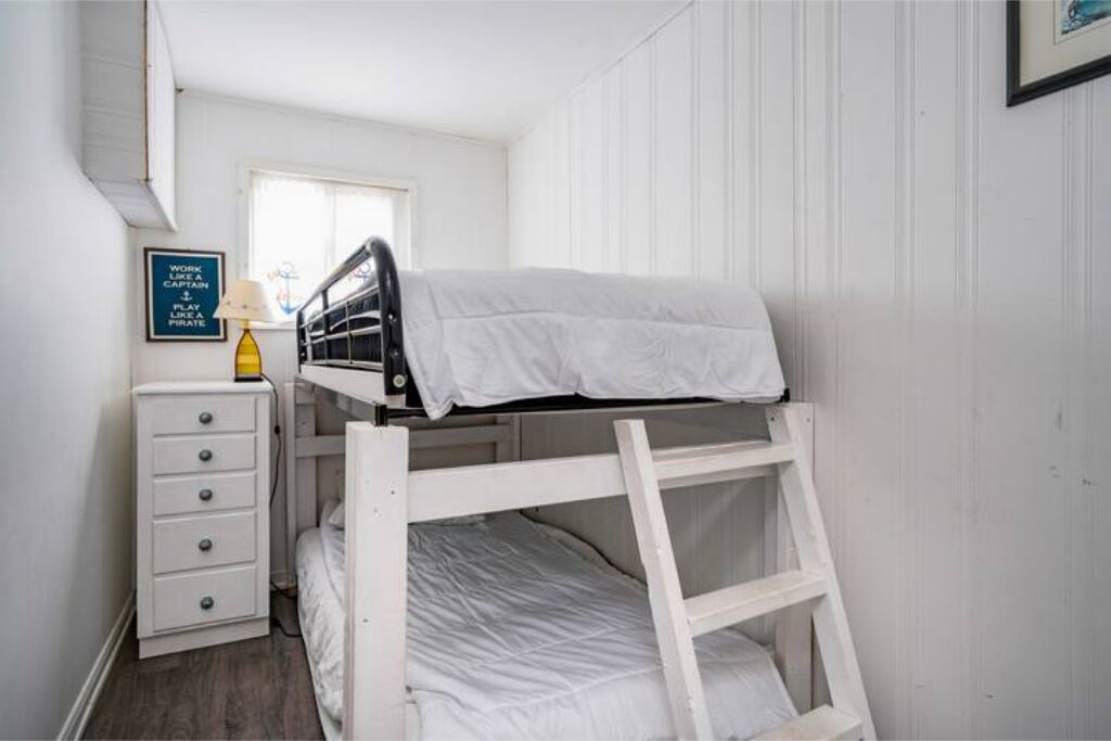Photo of Bedroom in Sauble Beach