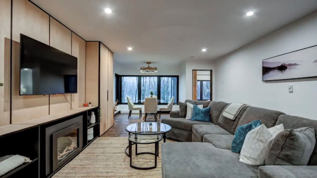 Photo of Livingroom in Baysville