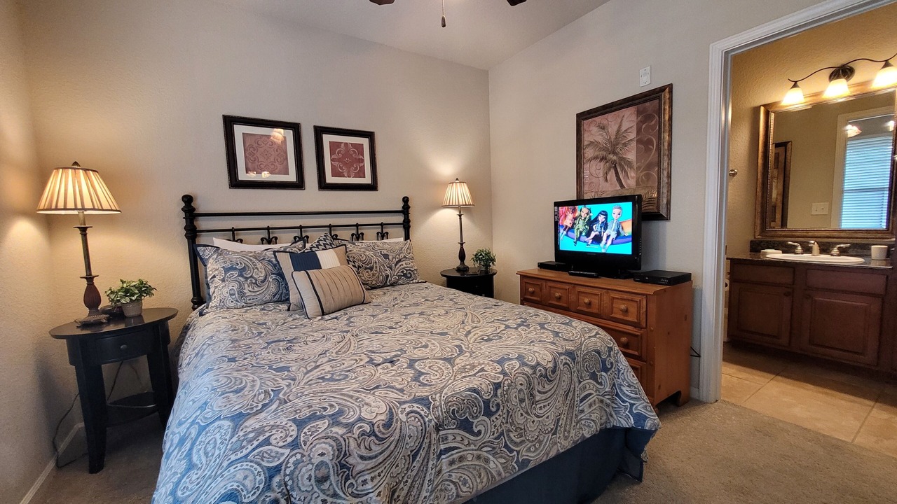 Photo of Bedroom in Regal Palms