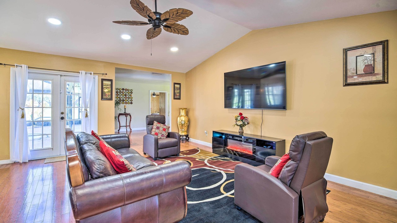 Photo of Livingroom in Highland