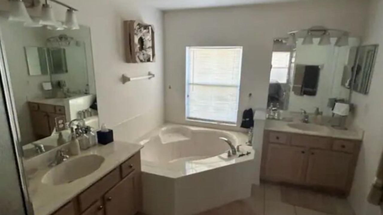 Photo of Bathroom in Poinciana