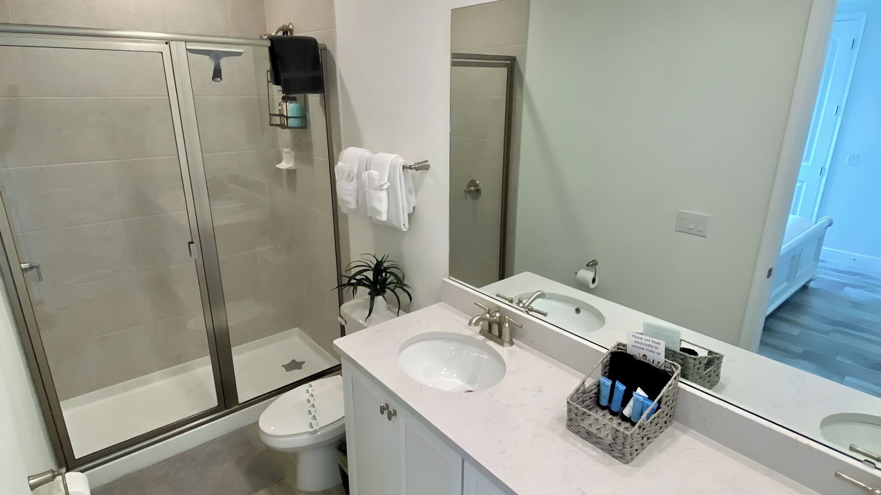 Photo of Bathroom in Bay Lake