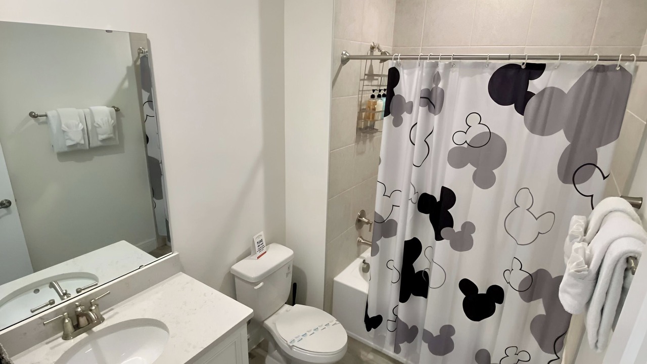 Photo of Bathroom in Bay Lake